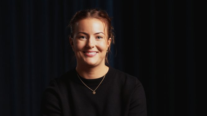 Portrettbilde av Mia Indergaard, sikkerhetsanalytiker i Norsk helsenett