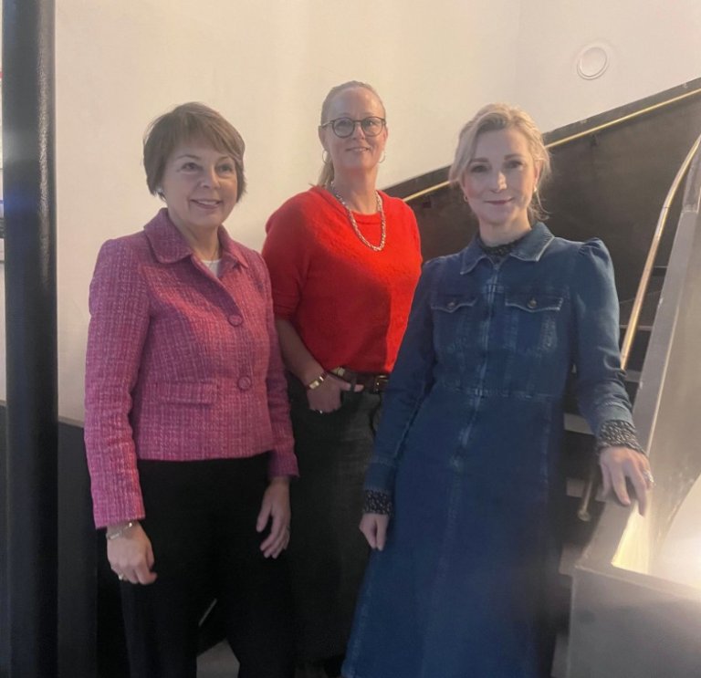 Bilde av  Bodil Rabben, Elisabeth Haug og Karianne Tung.